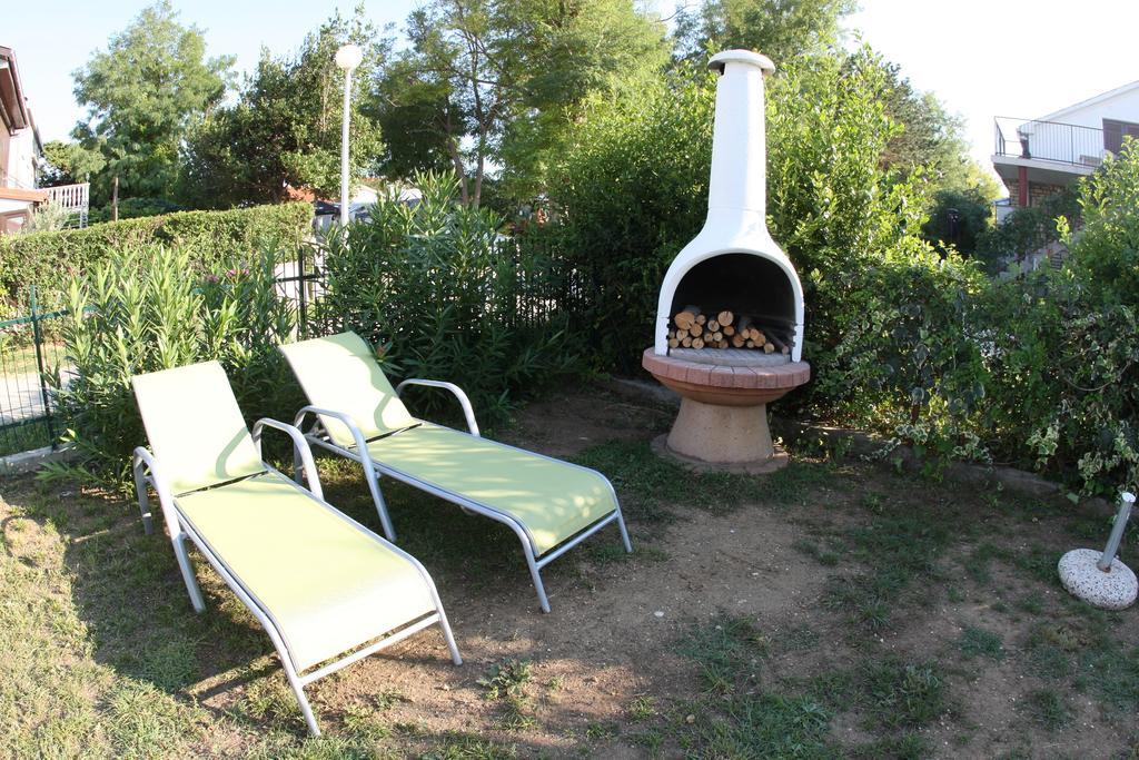 Kucica Ljubcek Villa Privlaka  Phòng bức ảnh