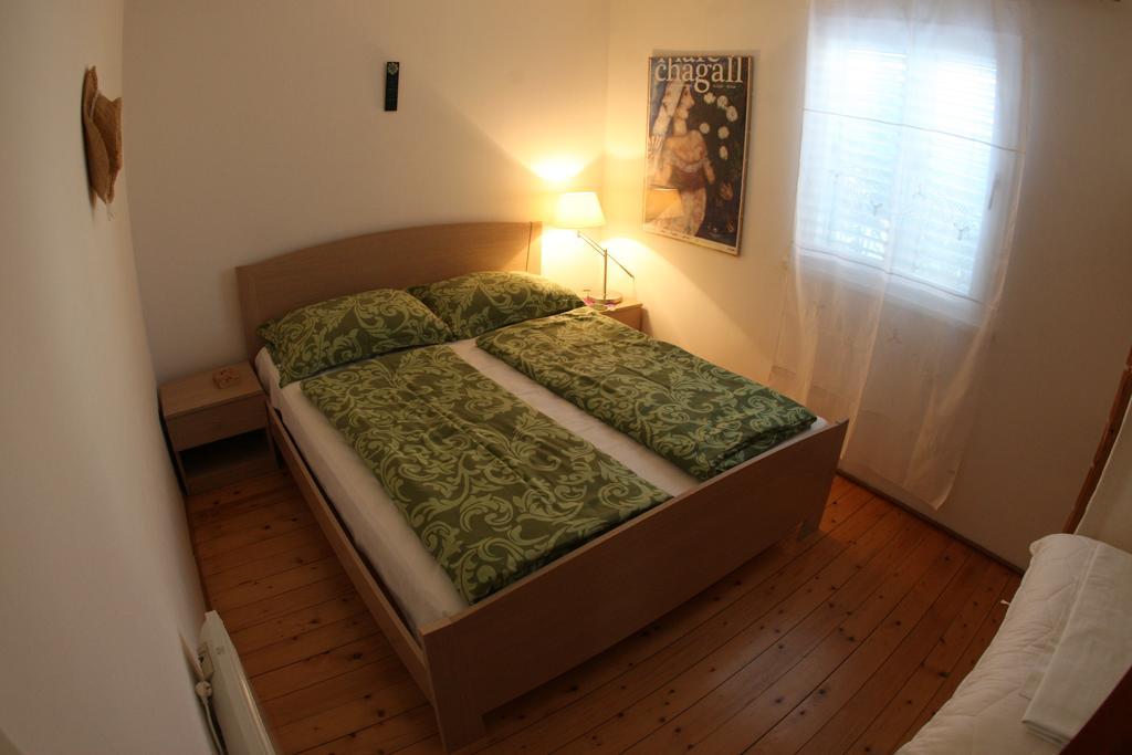 Kucica Ljubcek Villa Privlaka  Phòng bức ảnh
